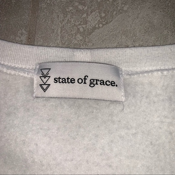 State of Grace Vogue Is My Bible White Sweater Size M - Picture 3 of 4